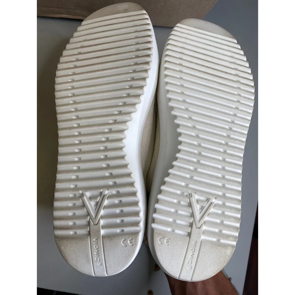 Vionic Kearny White Leather Slip On Sneakers Silver Metallic Heel Womens 9